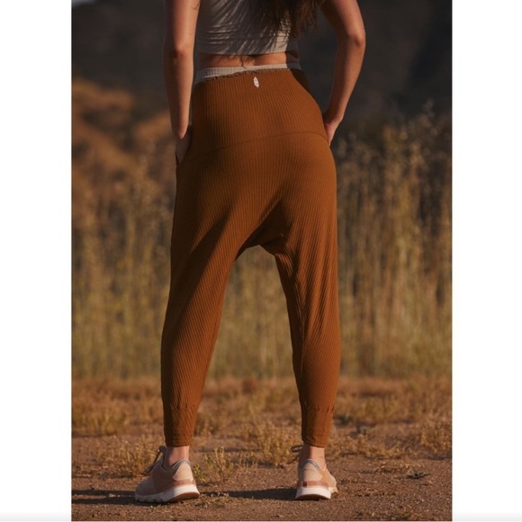 Free People Movement Can't Handle This Harem Pants - Picture 1 of 7